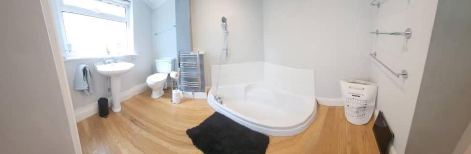 Cosy 4 Bed Home Edmonton Dış mekan fotoğraf