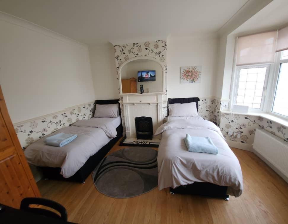 Cosy 4 Bed Home Edmonton Dış mekan fotoğraf